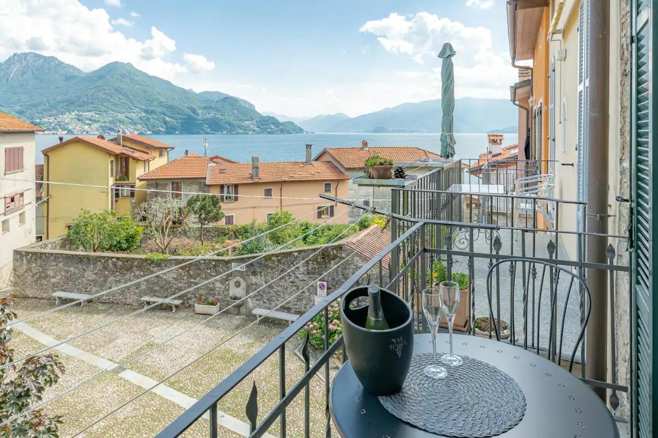 Castle&Lake Rezzonico Exterior photo